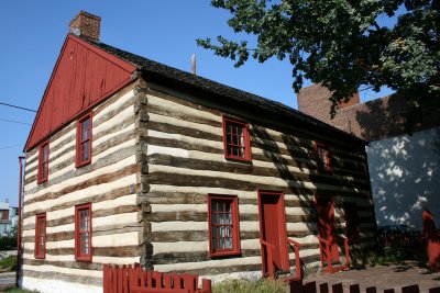 Bobb Log House2