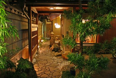 8+Kyoto+Ryokan+2.jpg