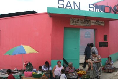 Capilla Donde se Encuantra a San Simon