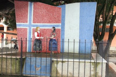 Plaza del Milenio, Simbolo de Amistad Noruega - Guatemala