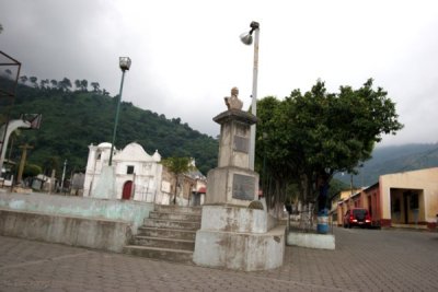Monumento al Fundador del Poblado Sancho e Barahona