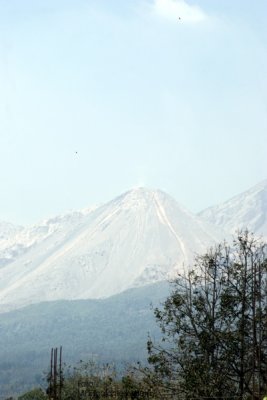 Vista del Volcan Santiaguito Desde el Nuevo Palmar