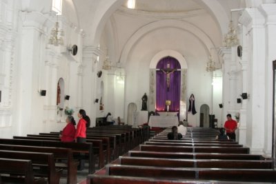 Interior de la Iglesia Catolica