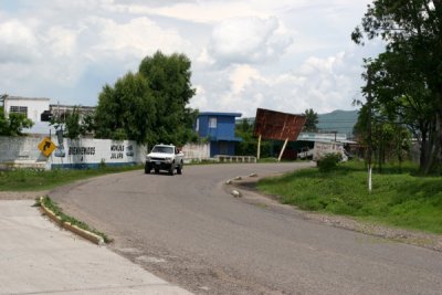 Carretera de Ingreso al Poblado desde Jutiapa