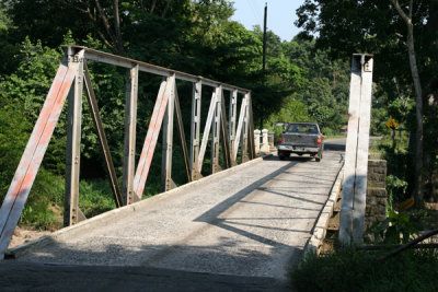 Puente Nahuatan Sobre el Rio del Mismo Nombre