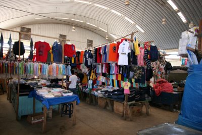 Interior del Mercado Local