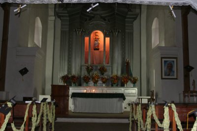 Interior de la Iglesia Catolica
