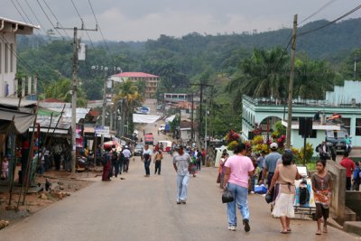 Calle Principal y Comercial del Area Urbana