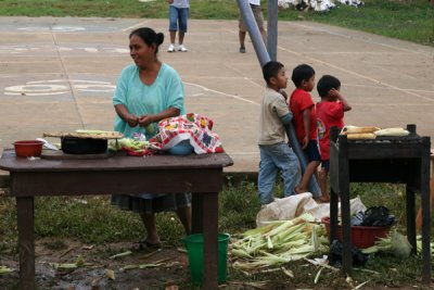 Vendedora de Elotes Asados