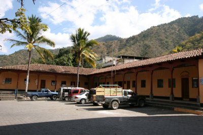 Edificio de la Alcaldia Indigena y Otras Organizaciones