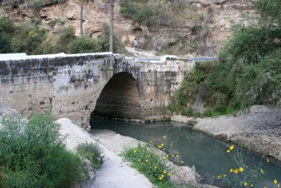 Puente Antiguo en la Ruta a la Cabecera