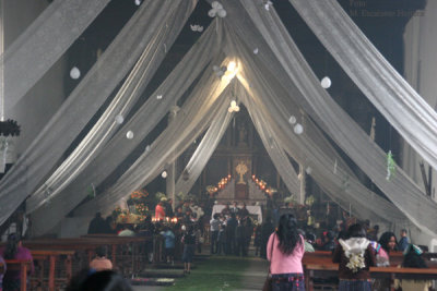 Interior de la Iglesia Catolica