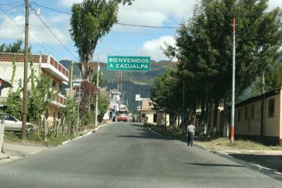 Calle de Ingreso Desde Santa Cruz del Quiche