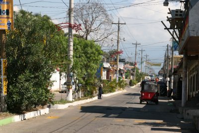 Calzada Hacia el Centro de la Ciudad