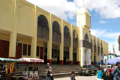 Edificio de Usos Varos Frente al Parque