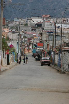 Calle de Ingreso a la Poblacion