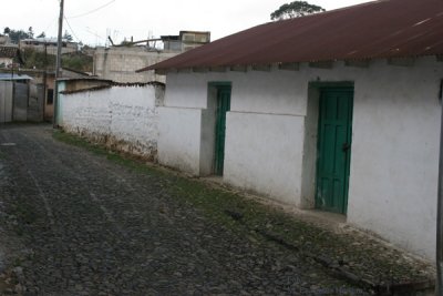 Algunas Calles Conservan su Empedrado y Estilo Antiguo