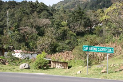 Seal de Ingreso al Poblado Sobre la Ruta CA-1