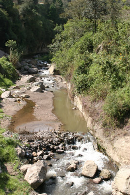 Rio Proximo a la Poblacin