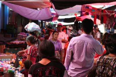 Ventas y Actividad en el Mercado Local