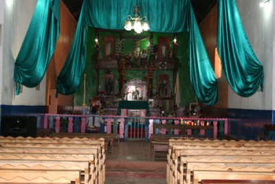 Interior de la Iglesia Catolica