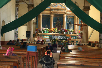 Interior de la Iglesia Catolica