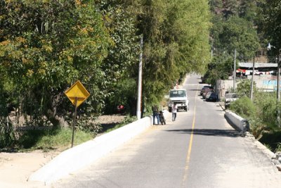 Calle de Ingreso al Centro de la Poblacion