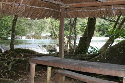 Rancho a Orillas del Rio