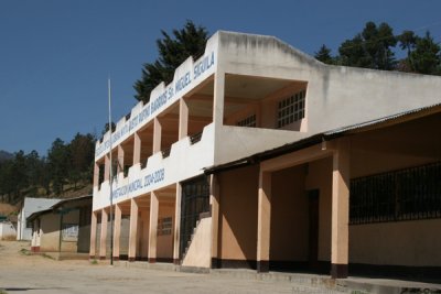 Instituto Justo Rufino Barrios en la Cabecera