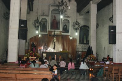 Interior de la Iglesia Catolica