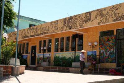 Edificio de la Biblioteca Comunitaria