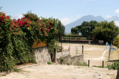 Calle a la Cancha Local de Futbol