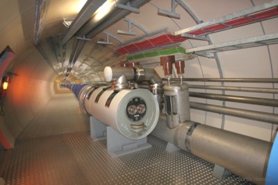 Muestra de una Seccion del Acelerador de Particulas del CERN