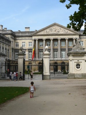 Le Parlement vu du parc de Bruxelles