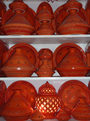 Tajines et poteries locales