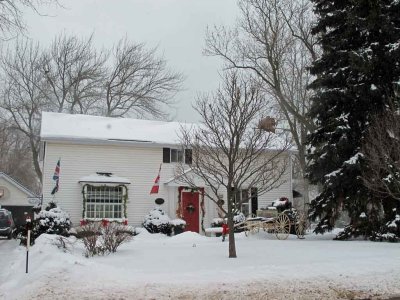 COUNTRY CHRISTMAS SCENE