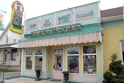 ANASTASIA'S 50'S DINER