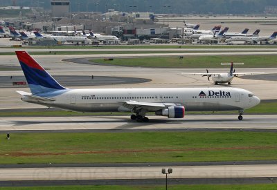 Delta Air Lines N185DN