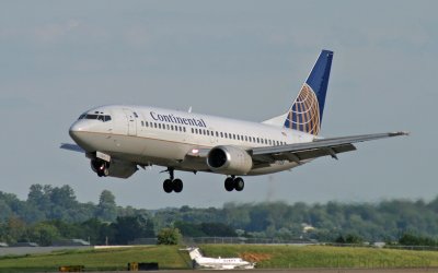 Continental Airlines N17328