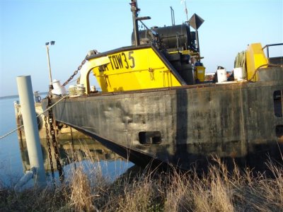 Module 33 on barge for Wadeye