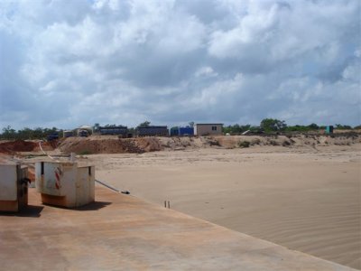 Wadeye site waiting for the Barge and tides (11).JPG