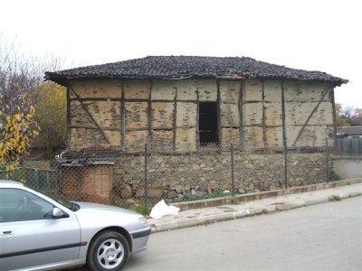 04.11.07 Zlaticia Markets 6 Ancient Barn for storage of fodder.JPG