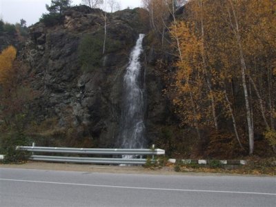 04.11.07 Road to Karolovo Mountain Spring 3.JPG