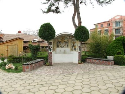 Flash drinking fountain.JPG