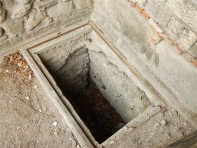 Foundation access.JPG
