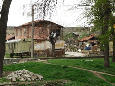Main mineral bath ruins site.JPG