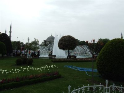 Fountain in front of Blue Mosque.JPG