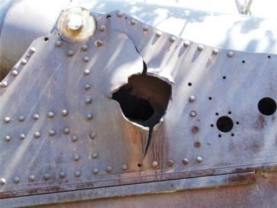 Dardanelles guns- damaged during Naval bombardment (3).JPG