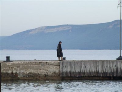 Early morning in Canakkale (14).Wharf Sentry