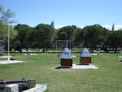 Naval Cannons and guns (4).JPG